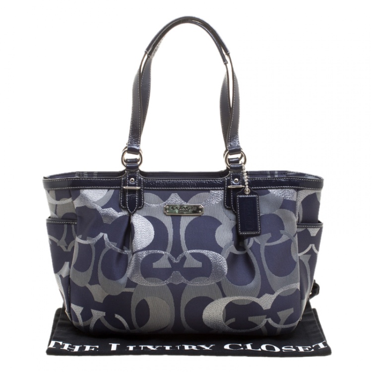 Pre Owned Coach Blue/Grey Optic Signature Jacquard and Patent Leather Tote