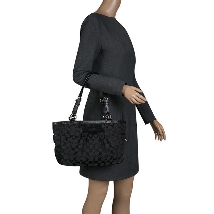 Pre Owned Coach Black Canvas Signature Tote