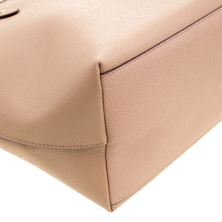 Pre Owned Coach Peach Leather City Zip Tote