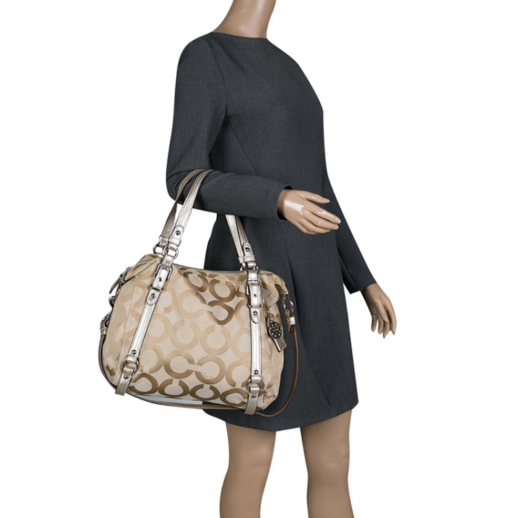 Pre Owned Coach Beige Signature Canvas Shoulder Bag