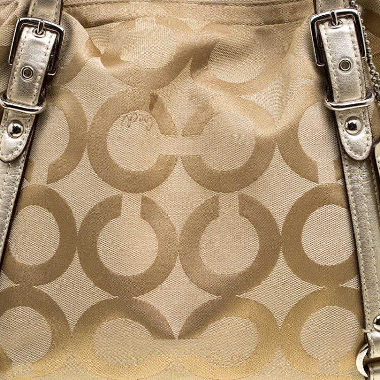 Pre Owned Coach Beige Signature Canvas Shoulder Bag