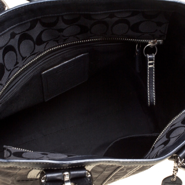 Pre Owned Coach Black Signature Canvas Tote