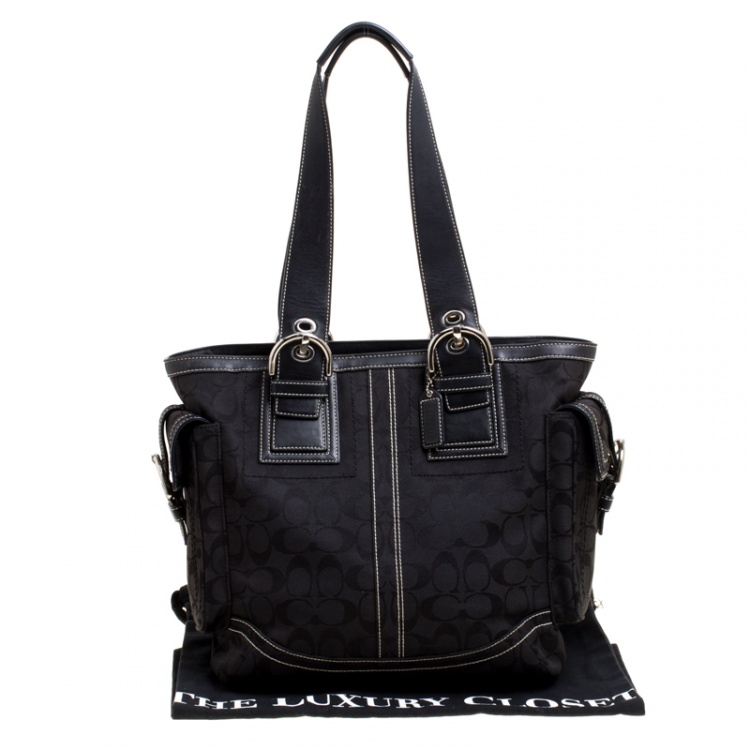 Pre Owned Coach Black Signature Canvas Tote