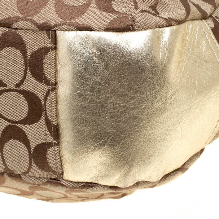 مملوكة مسبقًا Coach Beige/Gold Canvas and Leather Kisslock Frame Tote