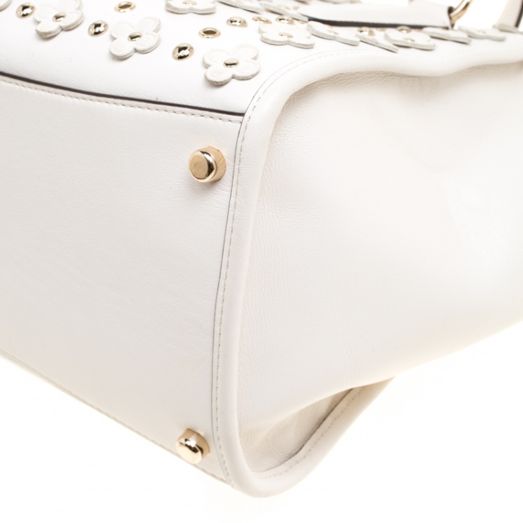 Pre Owned Coach Off White Leather Eyelet Floral Details Top Handle Bag
