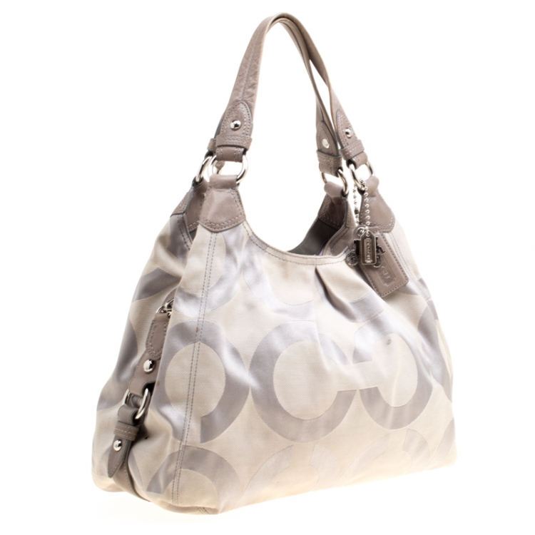 Pre Owned Coach Grey Signature Canvas Maggie Shoulder Bag
