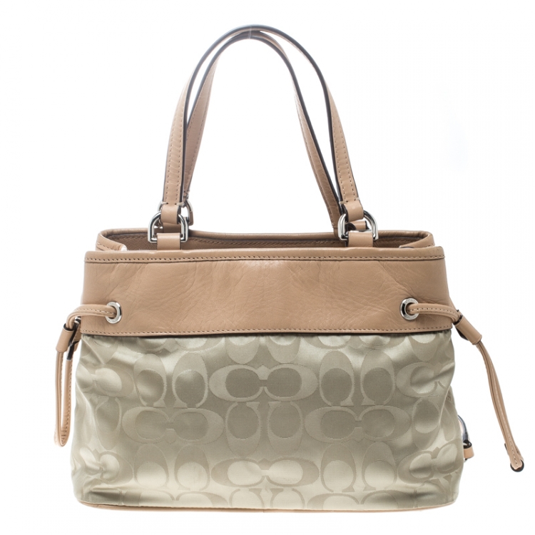 Pre Owned Coach Beige/Peach Nylon and Leather Carryall Top Handle Bag