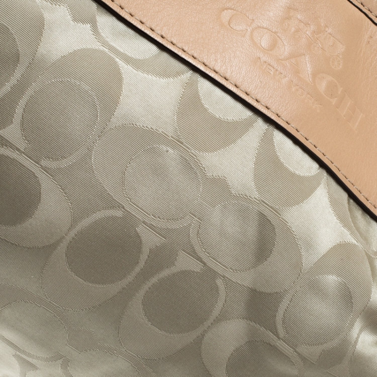 Pre Owned Coach Beige/Peach Nylon and Leather Carryall Top Handle Bag