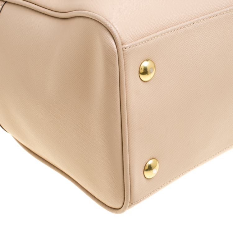 Pre Owned Coach Beige Leather Boston Bag