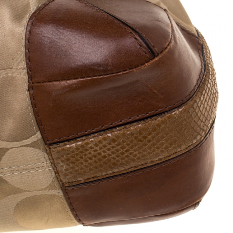 Pre Owned Coach Beige/Brown Signature Canvas and Leather Hobo
