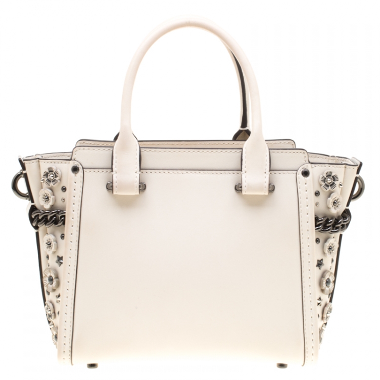 Pre Owned Coach Off White Leather Willow Floral Swagger 20 Carryall Top Handle Bag