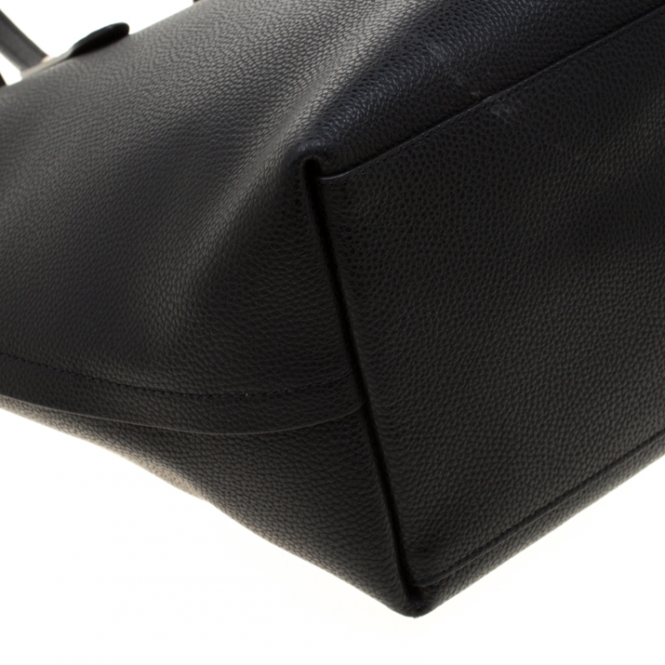 Pre Owned Coach Black Pebbled Leather Market Tote