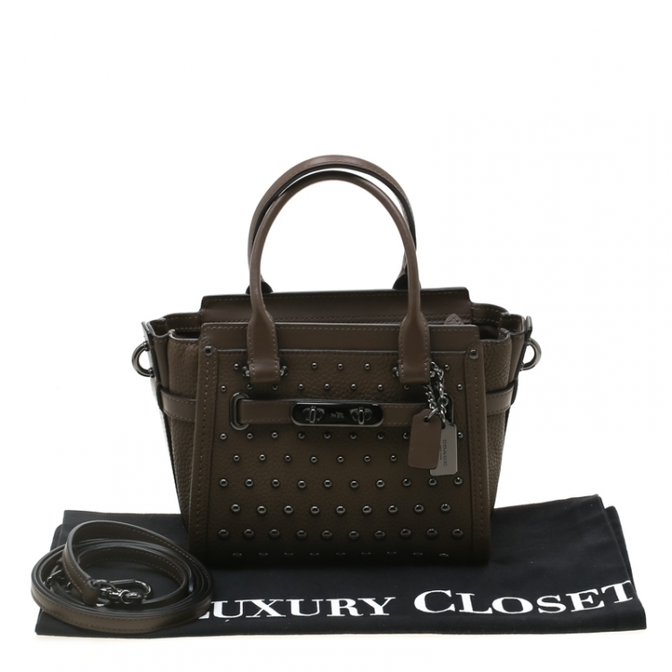 Pre Owned Coach Khaki Leather Swagger 20 Tote