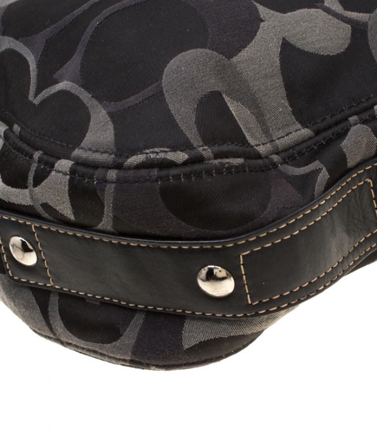 Pre Owned Coach Black/Grey Signature Canvas and Leather Zoe Hobo