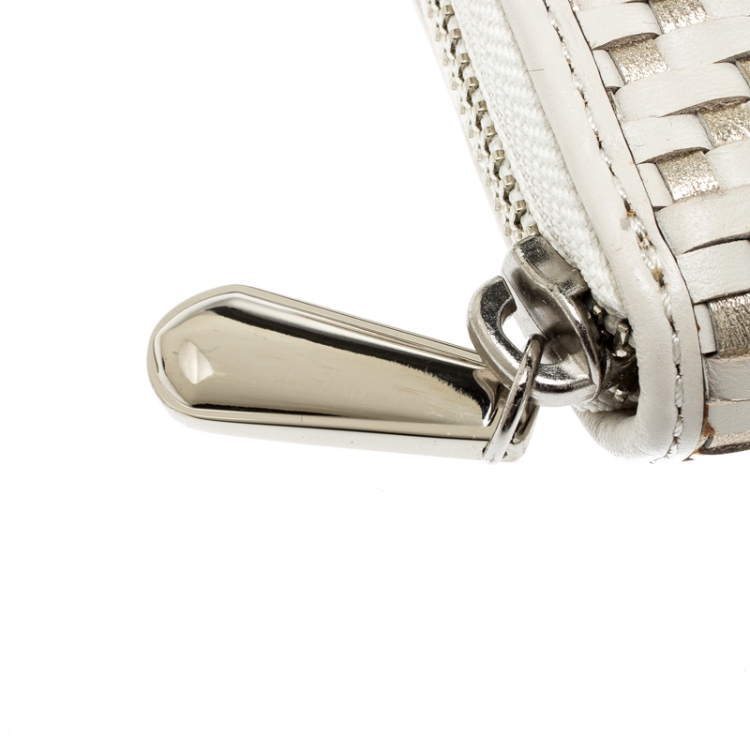 Pre Owned Coach Off White/Silver Woven Leather Zip Around Wallet 