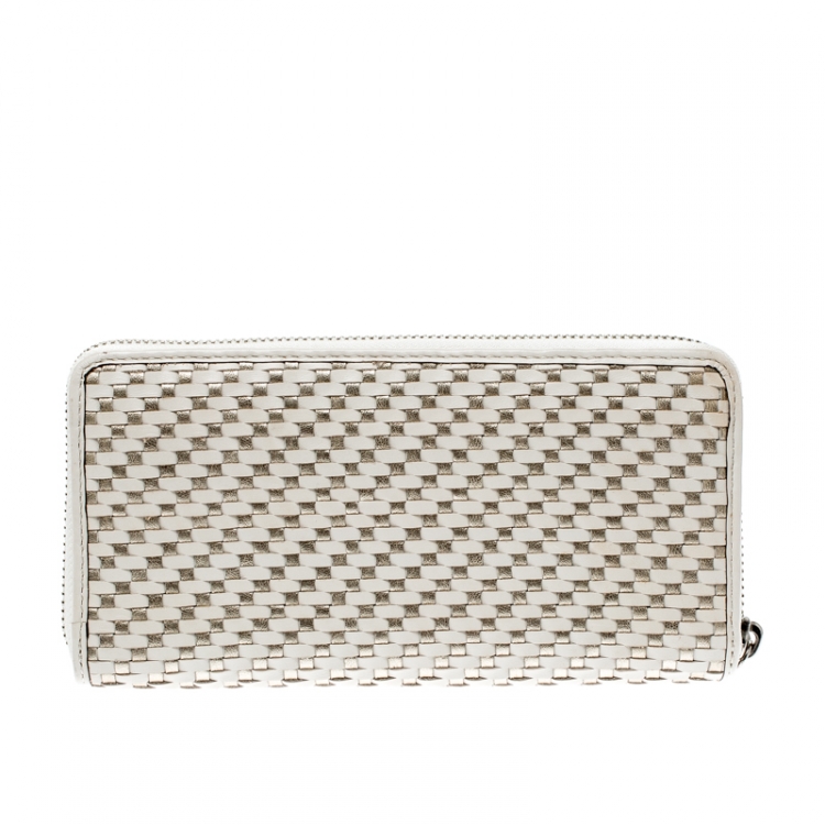 Pre Owned Coach Off White/Silver Woven Leather Zip Around Wallet 