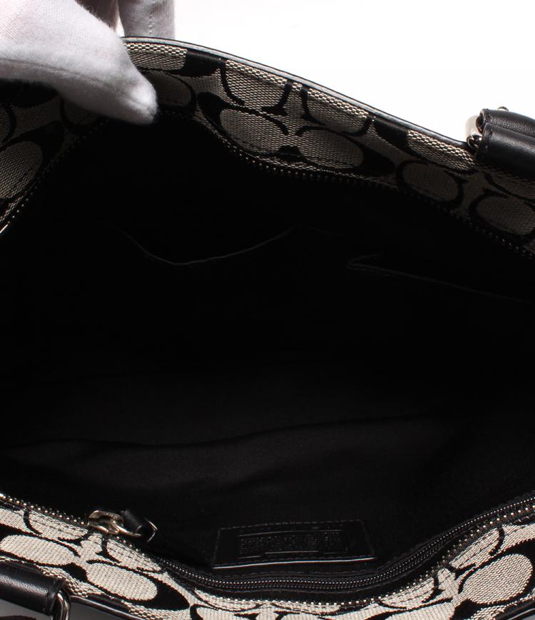 Pre Owned Coach Gray Signature Canvas HandBag 