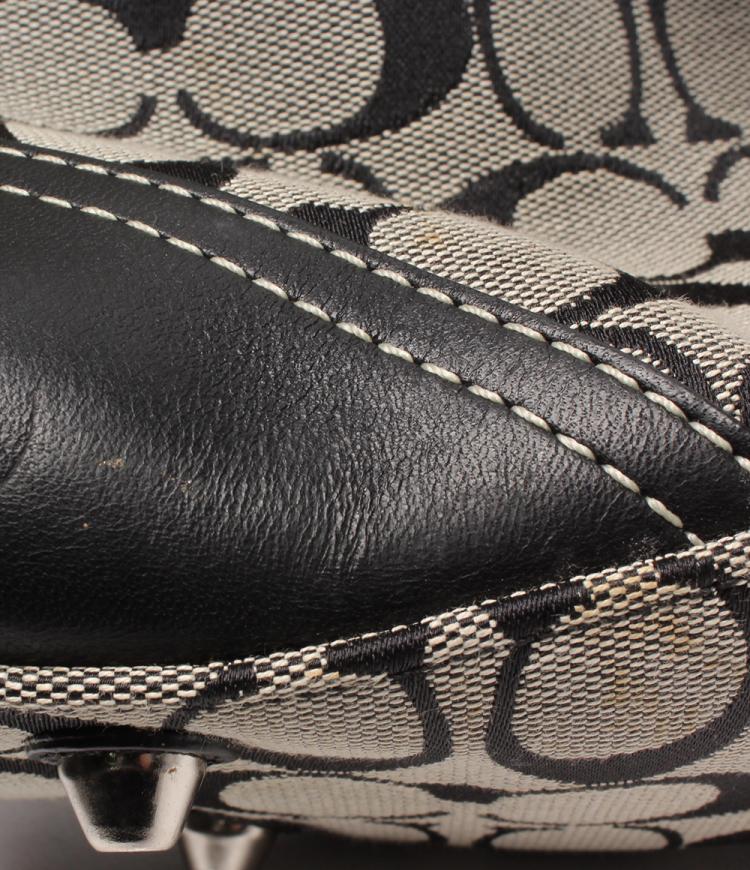 Pre Owned Coach Gray Signature Canvas HandBag 