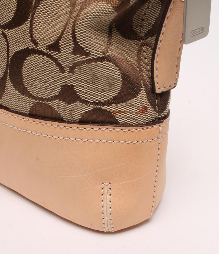 Pre Owned Coach Beige Signature Canvas Shoulder Bag 