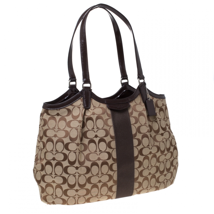 Pre Owned Coach Beige/Brown Signature Canvas and Patent Leather Shoulder Bag