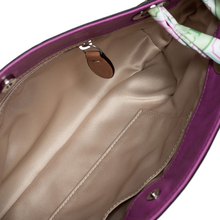 Pre Owned Coach Fuschia Pleated Leather Wristlet 