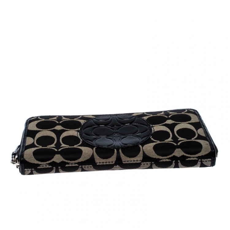 Pre Owned Coach Black/White Signature Fabric and Leather Zip Around Continental Wallet