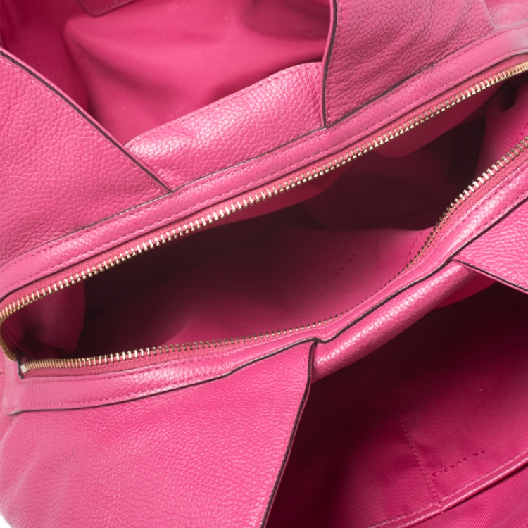 Pre Owned Coach Fuchsia Leather Edie Shoulder Bag