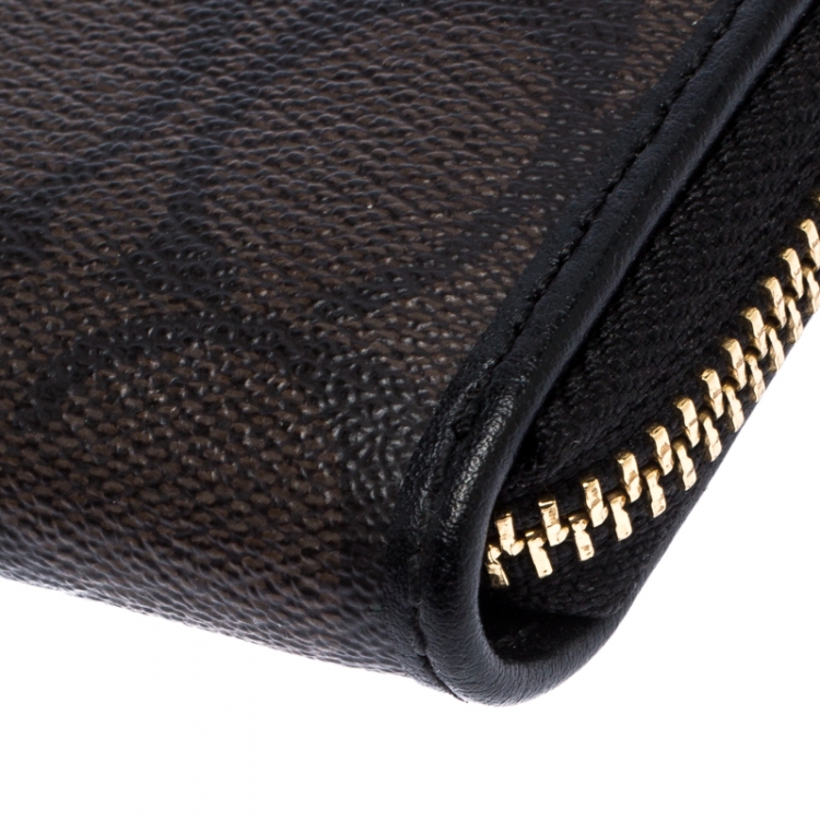 Pre Owned Coach Brown/Black Leather Signature Zip Around Wallet