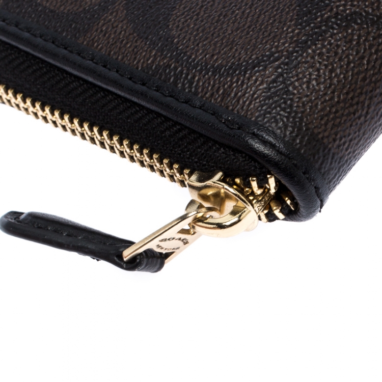 Pre Owned Coach Brown/Black Leather Signature Zip Around Wallet
