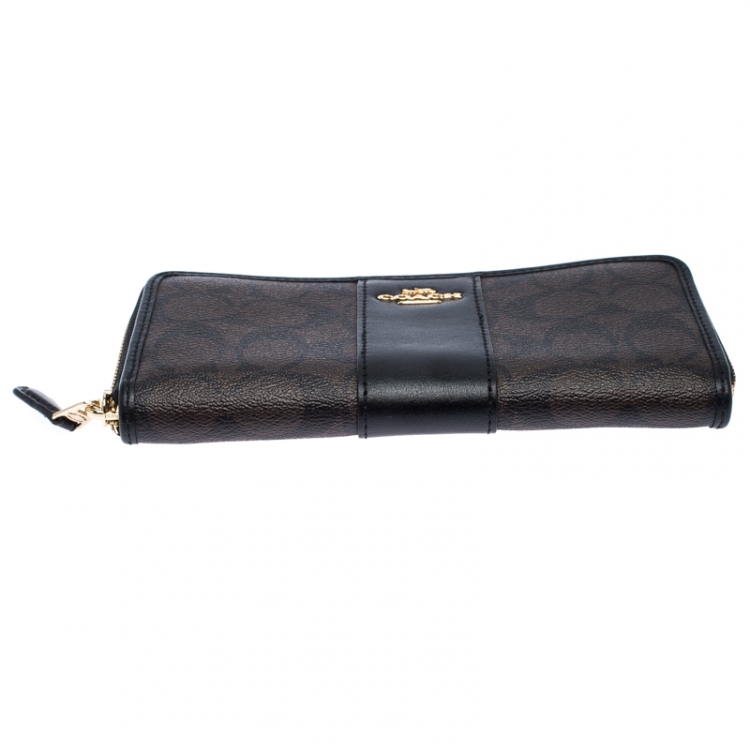 Pre Owned Coach Brown/Black Leather Signature Zip Around Wallet