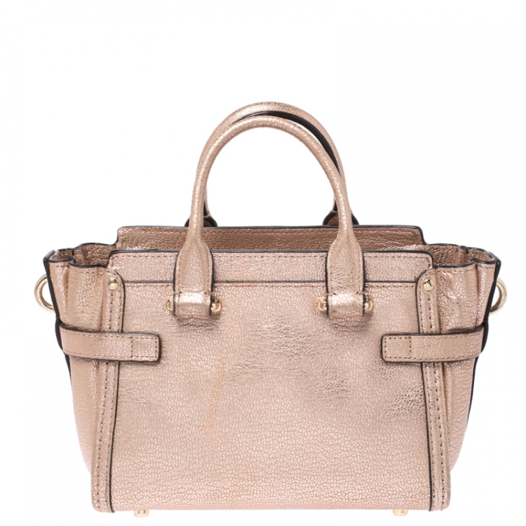 Pre Owned Coach Metallic Rose Gold Leather Swagger 20 Crossbody Bag