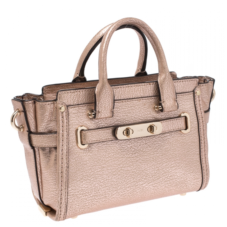 Pre Owned Coach Metallic Rose Gold Leather Swagger 20 Crossbody Bag