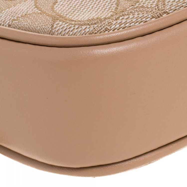 Pre Owned Coach Beige Signature Canvas and Leather Ivie Convertible Belt Bag