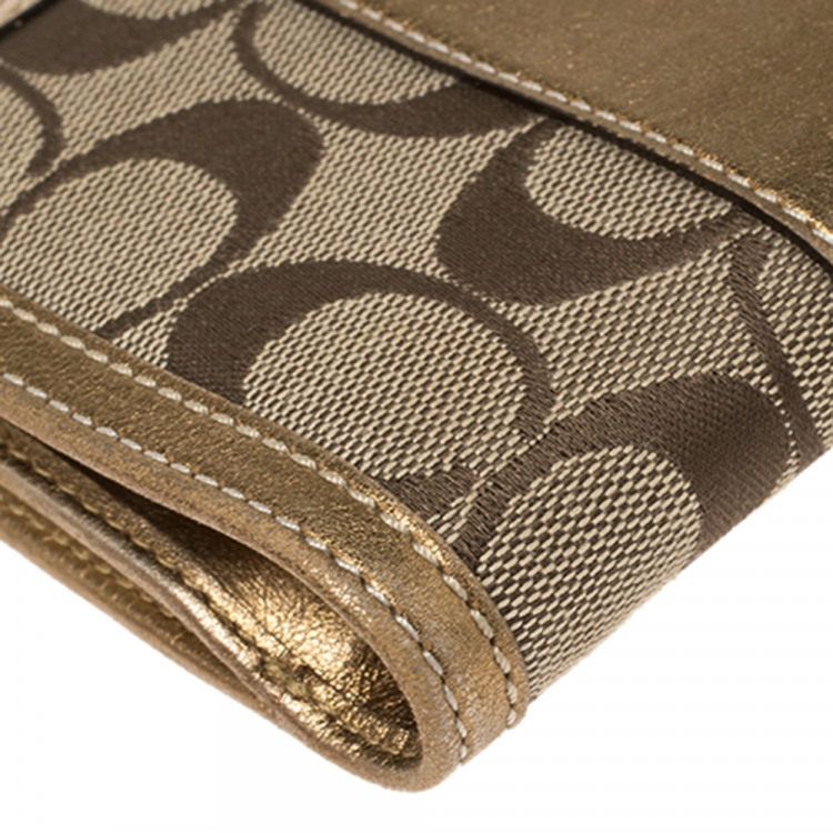 Pre Owned Coach Beige/Gold Signature Canvas and Leather Compact Wallet