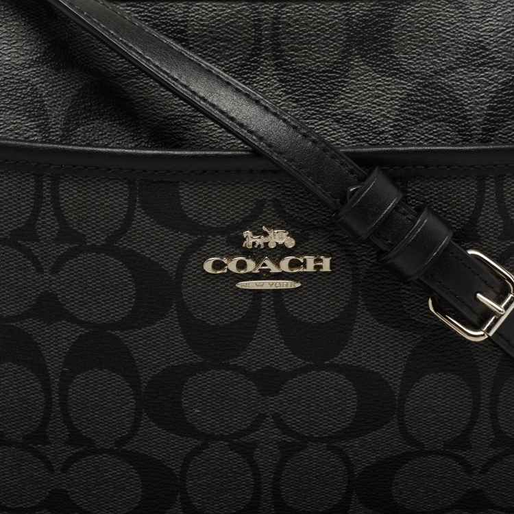 Pre Owned Coach Black Signature Coated Canvas and Leather Crossbody Bag