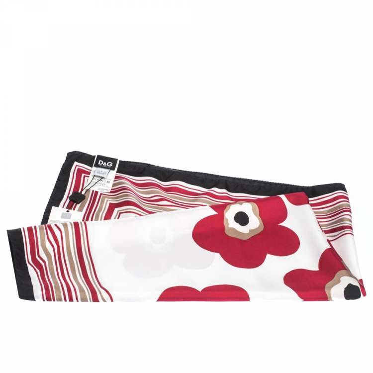 Pre Owned D&G Red Poppy Print Silk Scarf 