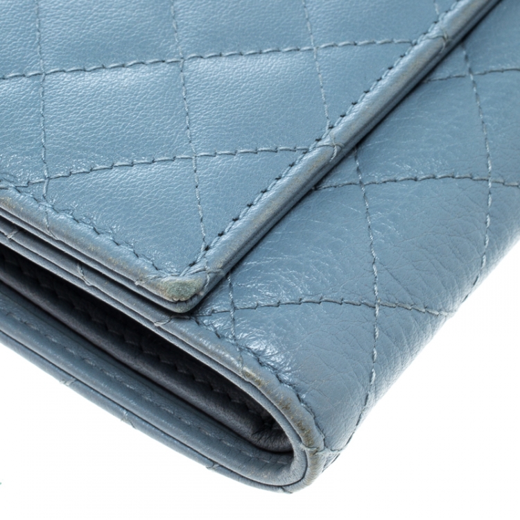 Pre Owned D&G Baby Blue Quilted Leather Tri Fold Continental Wallet
