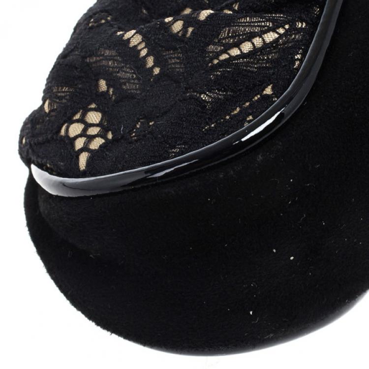 Pre Owned D and G Kiss Lock Frame Lace Clutch