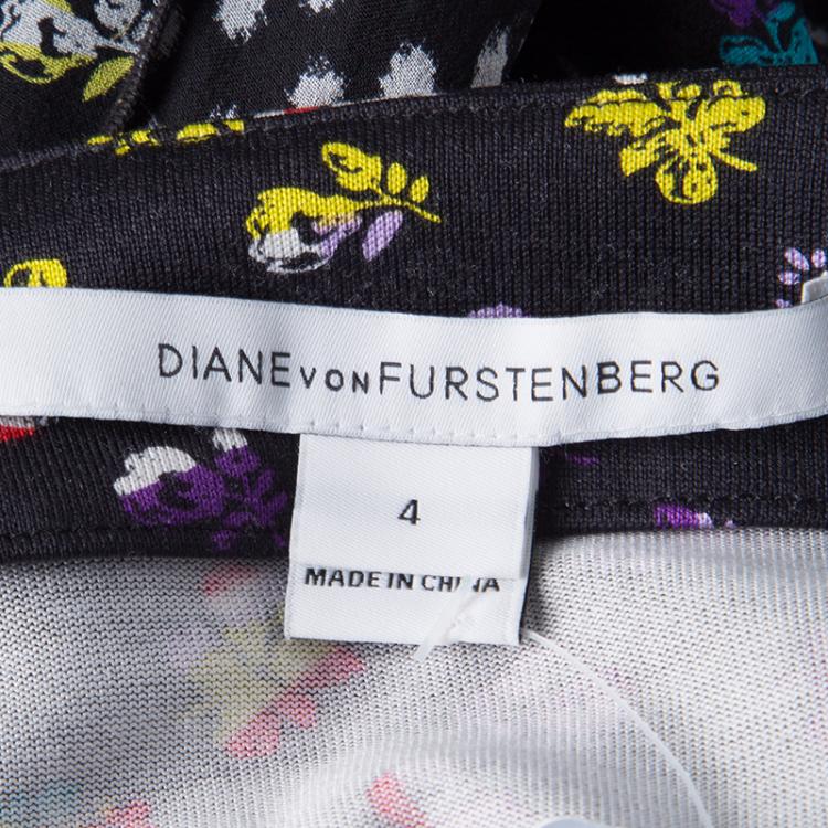 مملوكة مسبقًا Diane Von Furstenberg Floral and Dot Print Paneled Caprice Wrap Dress S