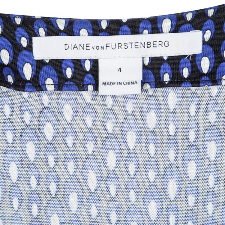 مملوكة مسبقًا Diane Von Furstenberg Blue Printed Silk Irina Wrap Dress S