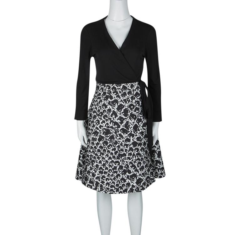 Pre Owned Diane Von Furstenberg Monochrome Wrap Amelia Dress M