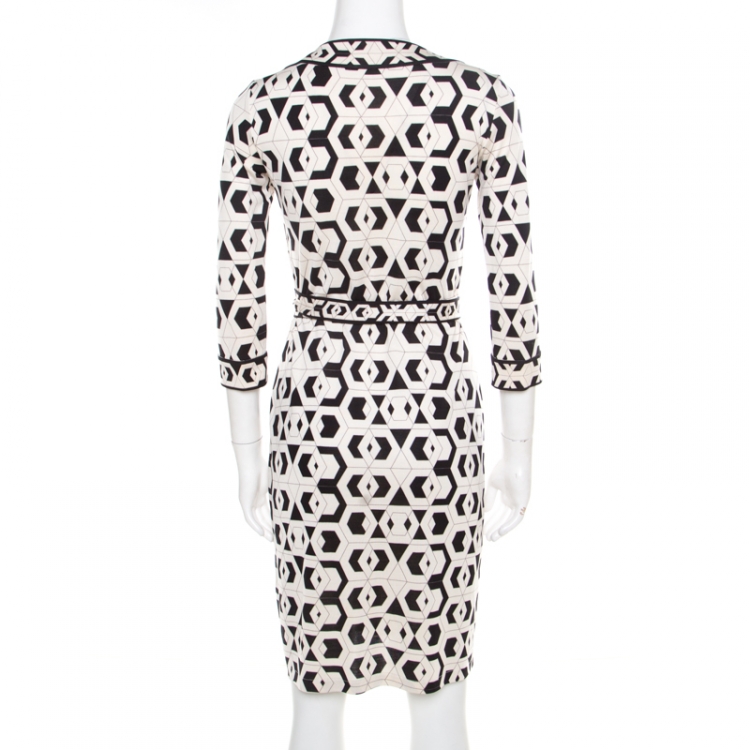 Pre Owned Diane von Furstenberg Monochrome Printed Silk Jersey Wrap Banded Julian Dress S