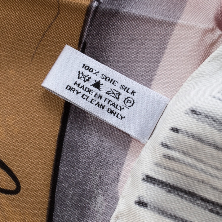 Pre Owned Dior White and Red Model Collection Printed Silk Square Scarf