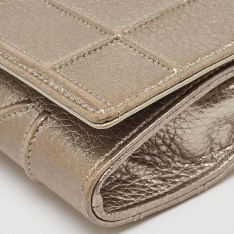 مملوكة مسبقًا Dior Gold Leather Diorama Wallet on Chain