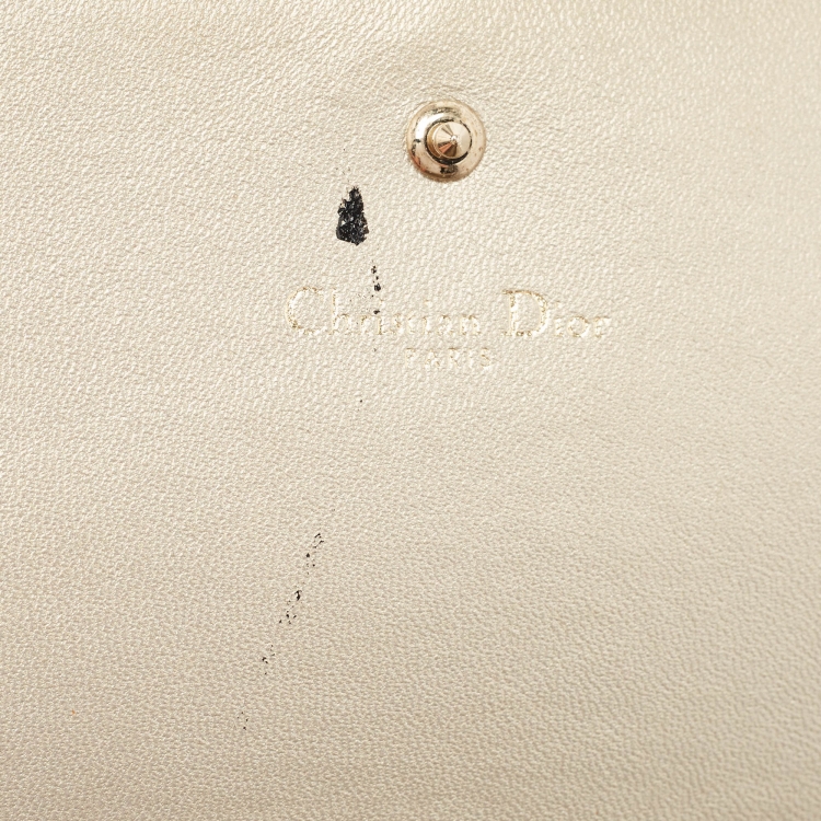 مملوكة مسبقًا Dior Gold Leather Diorama Wallet on Chain