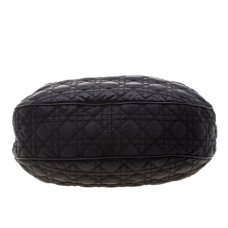 مملوكة مسبقًا Dior Black Quilted Satin and Leather Charming Lock  Hobo