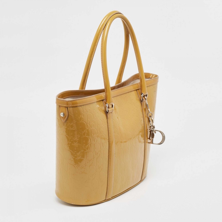 Pre Owned Dior Oblique Embossed Patent Leather Shopper Tote