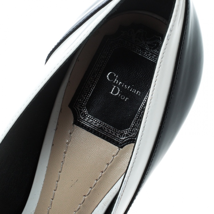 Pre Owned Dior Monochrome Leather and Python Trim Pumps Size 39.5