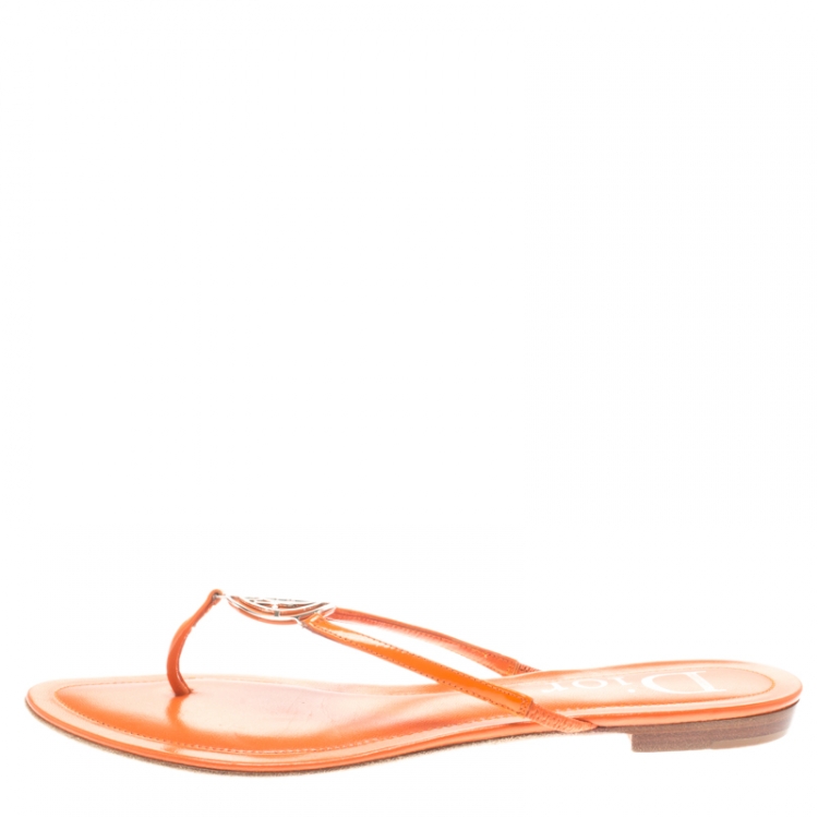 Pre Owned Dior Orange Patent Leather Logo Detail Thong Flat Sandals Size 39