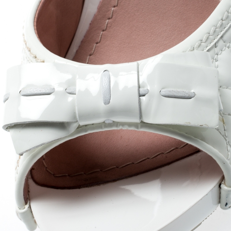 Pre Owned Dior White Cannage Quilted Patent Leather Bow Detail Peep Toe Clogs Size 37.5